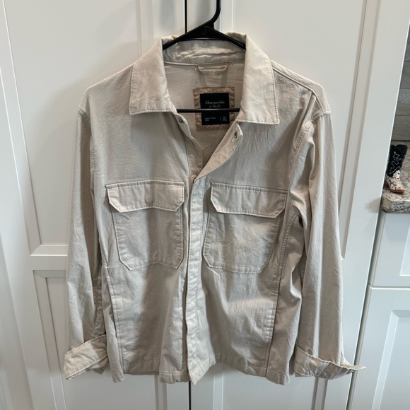 Abercrombie & Fitch Other - Abercrombie & Fitch cream shirt jacket
